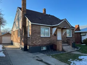 Charming Brick Home with bonus space & foosball - Image 5