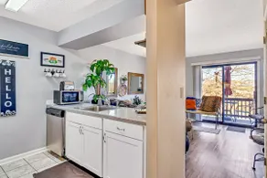 Point Royale KING SUITE on Taneycomo-golf/pool - Image 3