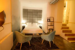 (B7) Romantic Loft with Spa – Heart of Angoulême - Image 2