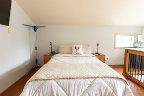 Sunnyside Loft - Close to Town, Relaxing, Cozy - Image 2