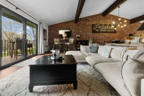 Stunning Waterfront views & cozy fireplace on the shores of Lake Como. King bed. - Image 2