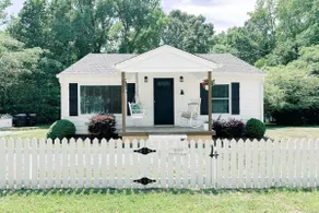 Cozy Luxe Cottage by Falls Lake - Image 5