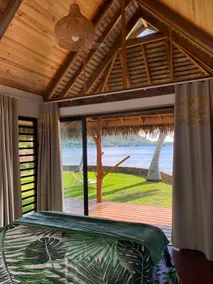 Villa Temoe: Lagoonfront • Private Garden • Sunset - Image 3