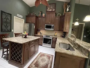 “La Casa Bella” - Your Home away from Home! PERFECT FOR SNOWBIRDS AND FAMILIES - Image 3