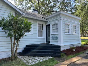 Cottage Oakwood -Convenient-Berry,Tennis, Downtwn - Image 3