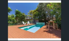 Beachfront home, Indulge@Surfriders - Image 2