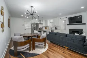 Ultimate Luxury 3 Bedroom In The Heart Of City - Image 3