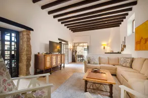 Historic House with Pool, Sauna and Jacuzzi - Image 4