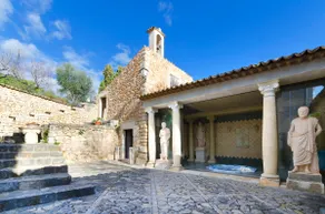 Historic House with Pool, Sauna and Jacuzzi - Image 3