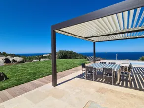 Charming villa with sea view and swimming pool - Image 2