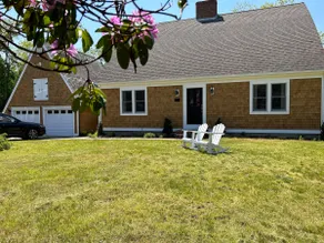 5 Min Walk to Bay Beach! Large, Newly Renovated! - Image 3