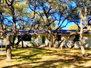 The Texas Ranch Cottage - Image 4