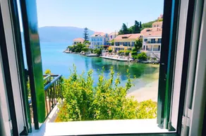 Villa Ireni Waterfont - Image 5