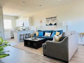 Charming Townhouse! Near Six Flags/Sea World/UTSA! - Image 2