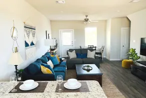 Charming Townhouse! Near Six Flags/Sea World/UTSA! - Image 3