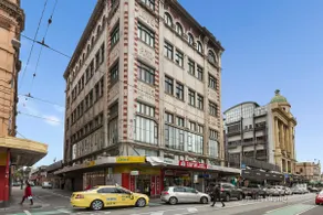 Light-Filled Converted Warehouse 2 Bedroom Apartment in Prahran - Image 5