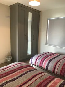 Cheerful, spacious 3 bedroom bungalow - Image 4