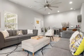 Spacious Beauty-Sleeps 8 - Image 2