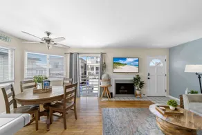 2 BD/2 BTH Steps To The Beach: 3 Parking Spots - Image 3
