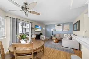 2 BD/2 BTH Steps To The Beach: 3 Parking Spots - Image 5