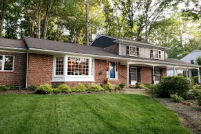 4 BR Healing Retreat with Hot Tub/Garden/Patio - Image 4