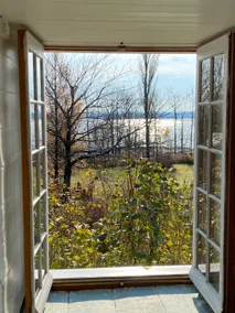 Orléans Island. La Pierre des Champs - Image 3