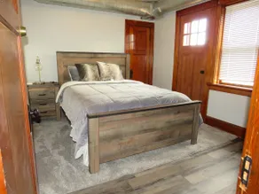 Historic apartment near stadium, zoo and downtown! - Image 4