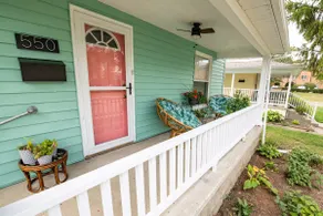 Cozy Two-Bedroom Bungalow with New Kitchen - Image 4