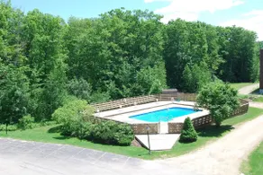 1 Bedroom Lake Winnipesaukee Condo - Image 4