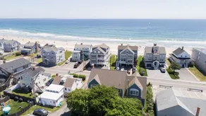 Amazing Beach House! 5 Bedroom across the Ocean! - Image 2