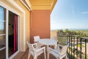 On the sea front with a view! - Image 5