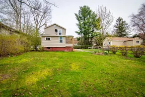 2 bedroom cozy cottage - Image 3