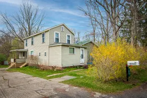 2 bedroom cozy cottage - Image 2