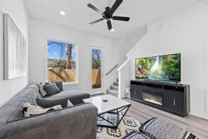 2 story | 3BR | Gated w/ backyard | Sleeps 7 - Image 3
