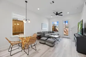 2 story | 3BR | Gated w/ backyard | Sleeps 7 - Image 4
