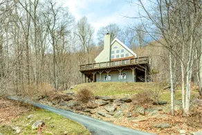 Grandfather View | <1mi to Hawksnest | Family Fun - Image 5