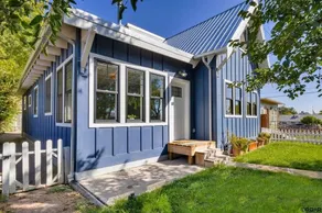 Blossom Availability-Cozy Blue House on Barr - Image 3