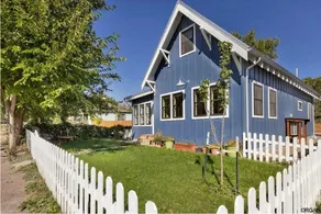 Blossom Availability-Cozy Blue House on Barr - Image 2