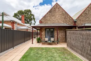 Stylish Townhouse - Showgrounds - 3 Beds - Parking - Image 2