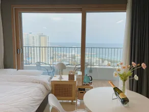 Heaven_23rd Floor Ocean & Mountain View/Sokcho Eye View/Netflix - Image 4