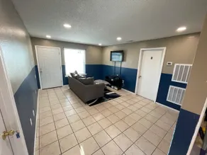 Amazing 2 bed/ 2 bath apartment. - Image 4