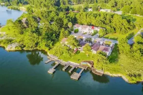 Tranquility 2 bedroom Villa by the lake with green backyard - Image 3