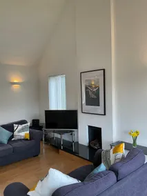 Luxurious 2 bed lodge in tranquil woodland setting - Image 5