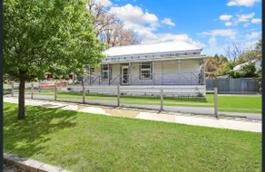 Dog-friendly Historic Beechworth Home - Image 2