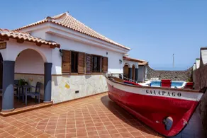House with a Pool in Tenerife with Views of the Sea and Mount Teide - Image 5