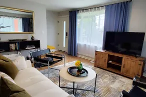 Spacious UW Home-Husky Stadium & U Village/2 Units - Image 2