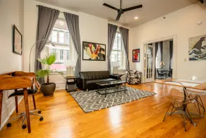 Premium Downtown Apartment, Entire Space - Image 2