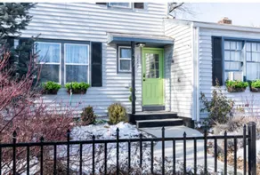 Green Door Townhome - Image 4
