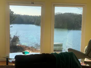 Stunning Lake Chalet close to Margaritaville & Aqualand - Image 3