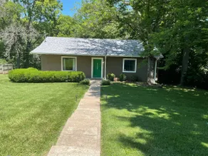 Secluded Retreat in the City with 2 Bedroom - Image 2
